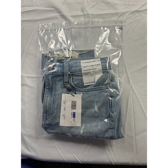 Calvin Klein Jeans Short Womens Size 25 Bermuda High Rise Blue Distressed NWT - Picture 6 of 7